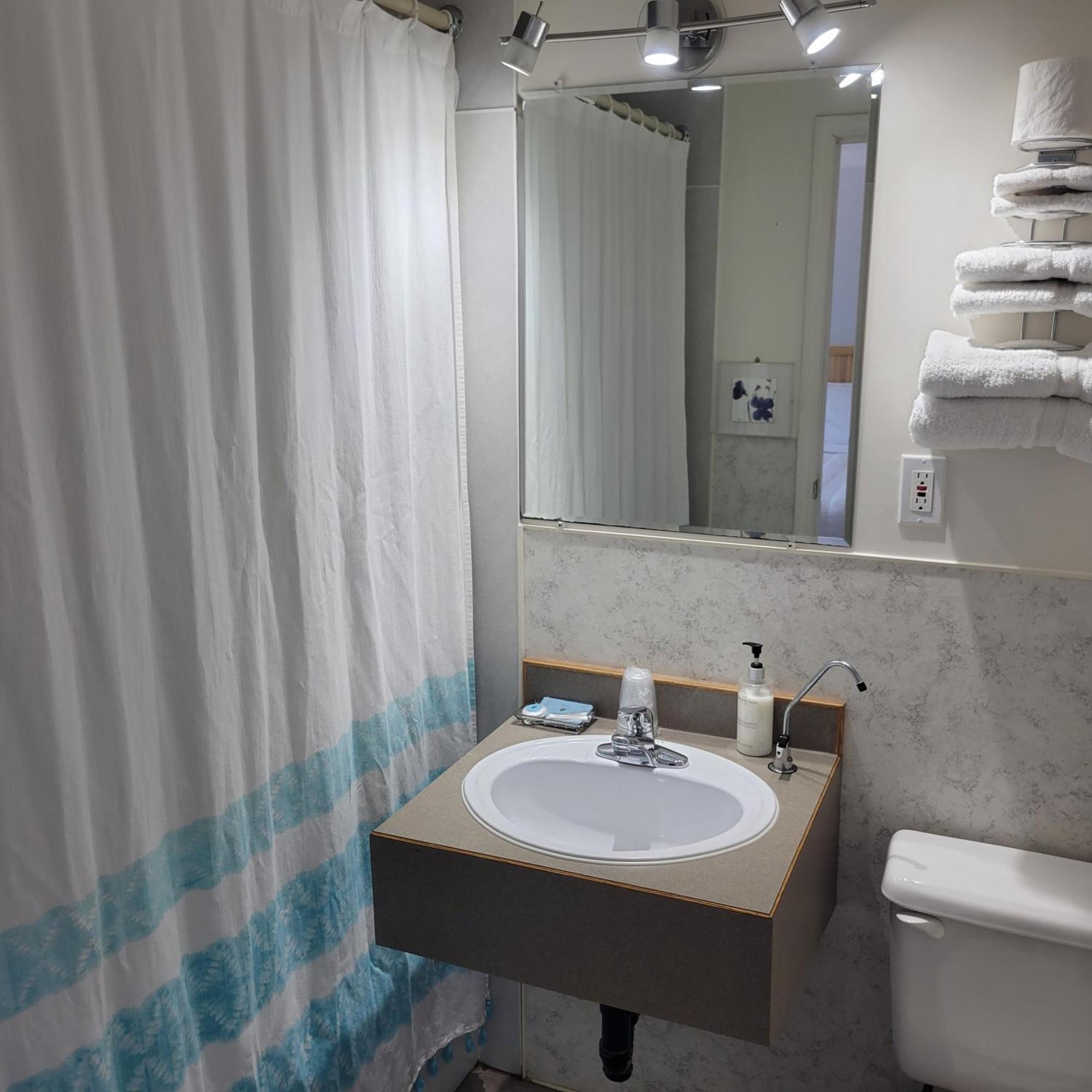 Quest Motel Whitewood Rom bilde