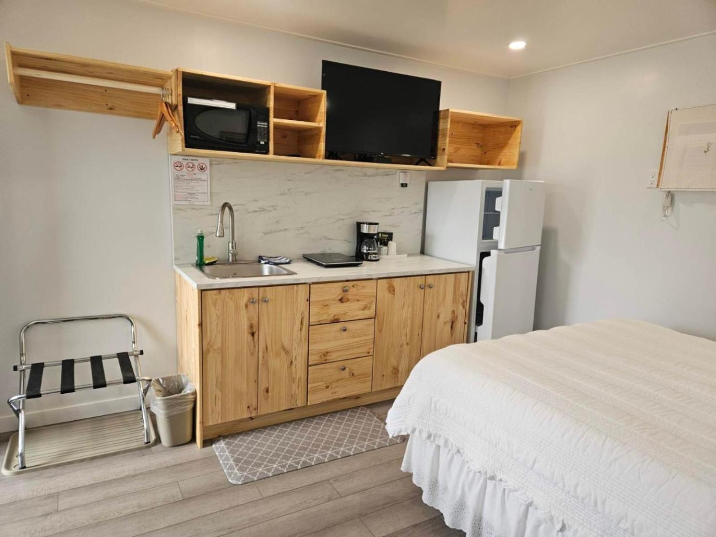 Quest Motel Whitewood Eksteriør bilde