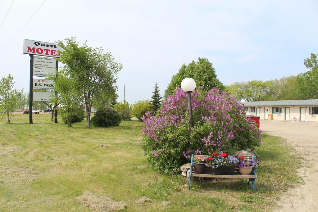 Quest Motel Whitewood Eksteriør bilde