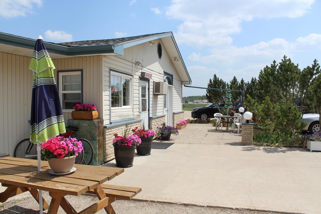 Quest Motel Whitewood Eksteriør bilde